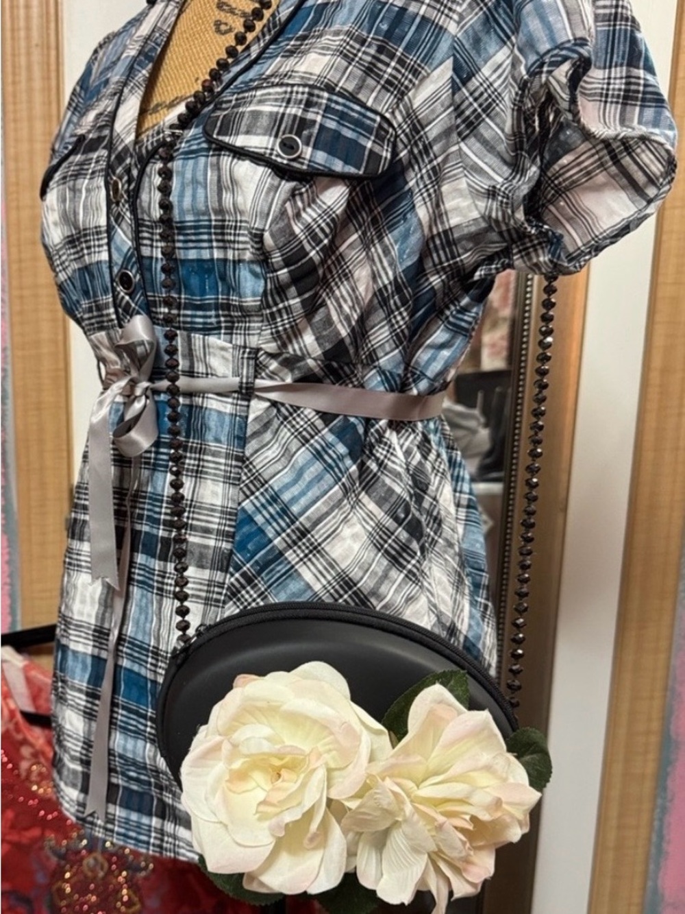 Black Faux Leather Hard Rosette Purse
